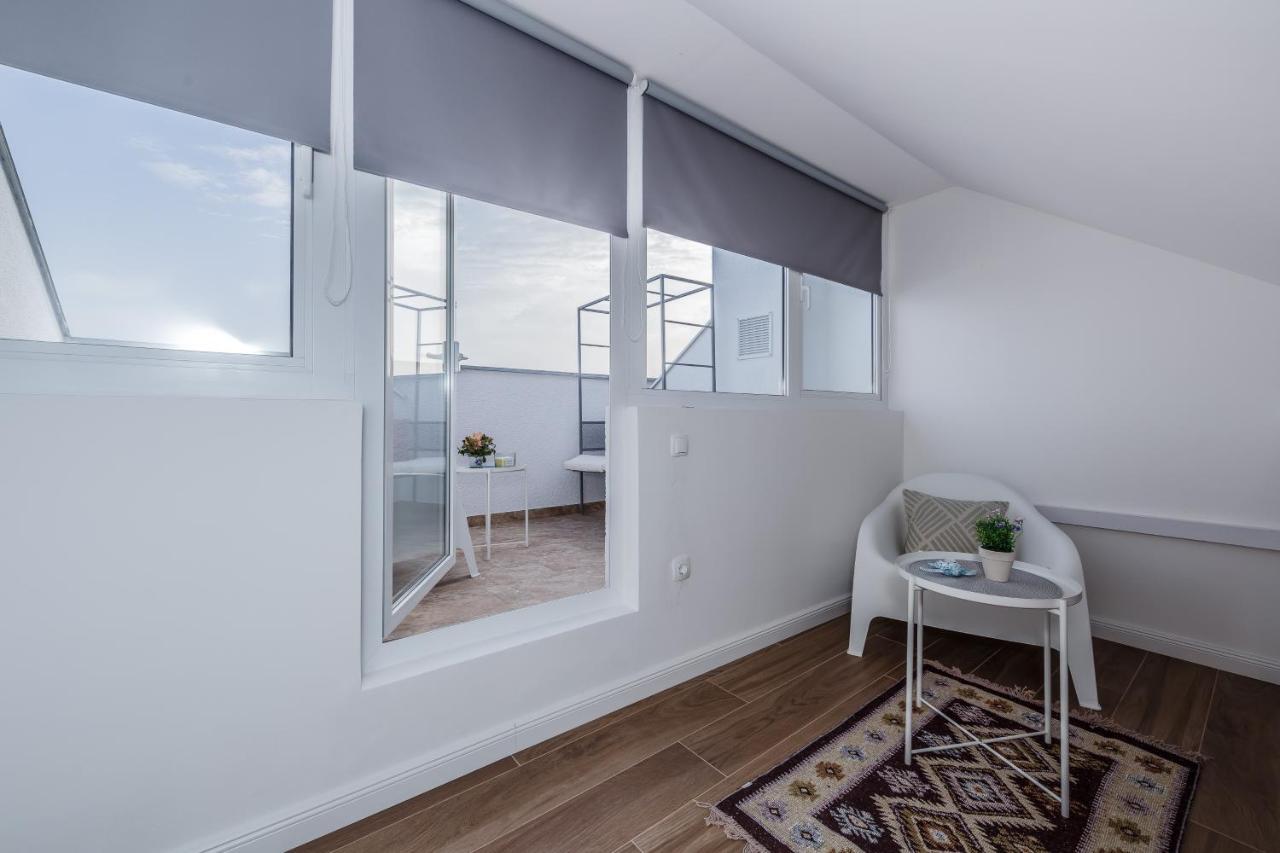 Apartment Maestral Sutivan Exteriör bild